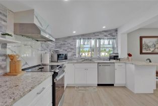 , 829 107th Ave N, Naples FL 34108