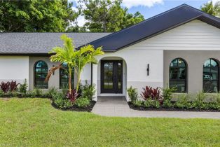 Single Family Residence, 1911 Princess Ct, Naples FL 34110