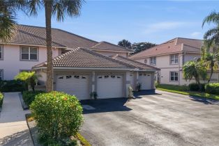 , 1032 Manor Lake Dr # D204, Naples FL 34110