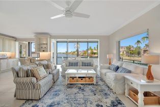 , 2258 Gulf Shore Blvd N # O1, Naples FL 34102