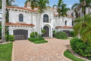 Single Family Residence, 403 Seabee Ave, Naples FL 34108