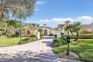 Single Family Residence, 3000 Gardens Kensington Gardens, FL 34105 