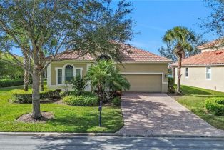 Single Family Residence, 17600 Old Harmony Dr, Fort Myers FL 33908