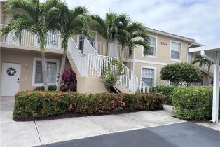 Low Rise (1-3), 2825 Cypress Trace Cir # 101, Naples FL 3411934119 