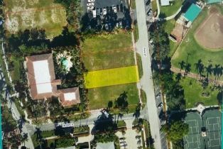Land, 670 Park St, Naples FL 34102
