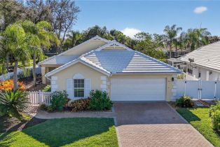 Single Family Residence, 1331 Old Oak Willow Bend At Sterling Oaks, FL 34110 