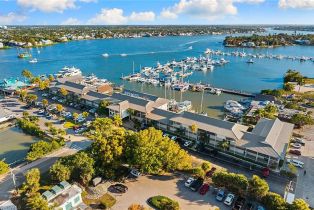 Low Rise (1-3), 900 Broad Ave S 11034102 