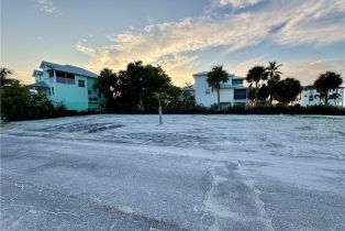 Land, 100 Washington Ave