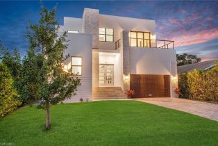 Single Family Residence, 107 Hilo East Naples, FL 34113 