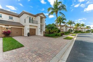 , 8044 Players Cove Dr # 202, Naples FL 34113