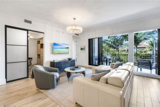 Mid Rise (4-7), 1035 3rd Ave S 30534102 