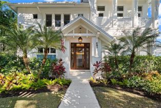 Single Family Residence, 685 2nd Olde Naples, FL 34102 