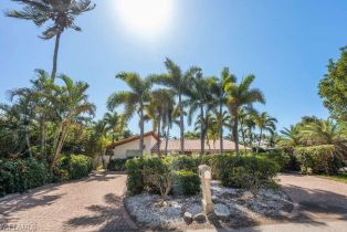 Single Family Residence, 778 Broad Olde Naples, FL 34102 
