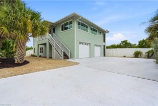 Single Family Residence, 48 Fairview Fairview Isles, FL 33931 