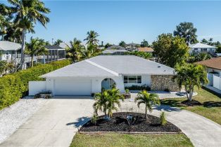 Single Family Residence, 403 Grenada East Naples, FL 34113 