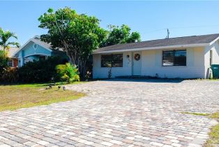 , Vanderbilt Beach, FL 