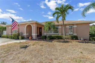 Single Family Residence, 116 Delbrook Marco Island, FL 34145 