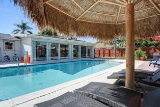 Duplex, 657 93rd Ave N 2