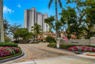 High Rise (8+), 7225 Pelican Bay Blvd 40234108