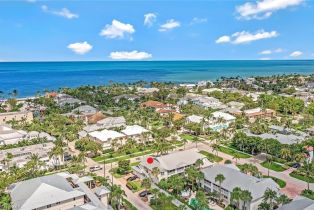 Low Rise (1-3), 433 2nd St S B-202