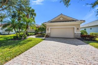 Single Family Residence, 11906 Heather Woods Hollybrook, FL 34120 