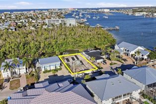 , 265 Tropical Shores Way