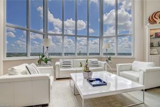 , 4041 Gulf Shore Blvd N Ph-7