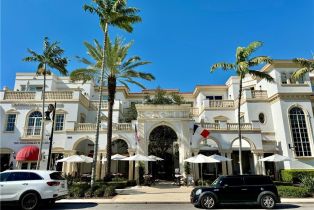 Low Rise (1-3), 365 5th Ave S 303