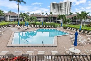 Low Rise (1-3), 601 Seaview Ct C103