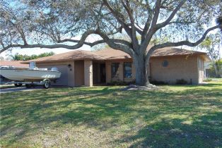 Single Family Residence, 82 Johnnycake Willoughby Acres, FL 34110 