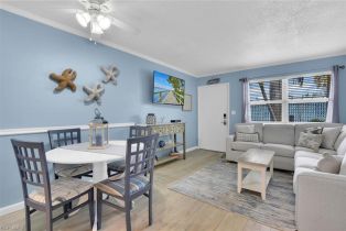 Low Rise (1-3), 1295 Gulf Shore Blvd S 218