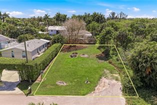 Land, 2332 Sunset Ave