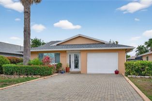 Single Family Residence, 533 98th Vanderbilt Beach, FL 34108 