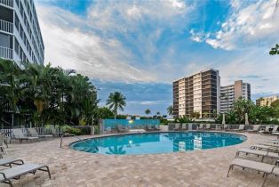 , 5 Bluebill Ave 305/405