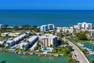 , 2150 Gulf Shore Blvd N 609