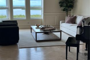 Mid Rise (4-7), 285 Grande Way 70134110