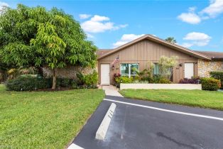 Villa Attached, 843 Palm View Splinterwood, FL 34110 
