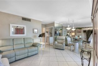 Mid Rise (4-7), 240 Seaview Ct 10534145