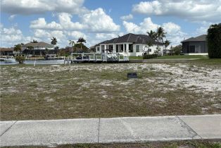 Land, 137 Greenview St