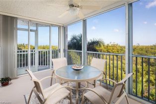 , 5550 Heron Point Dr 305