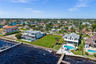 , 1020 Dolphin Dr