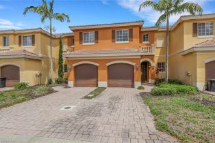 Townhouse, 10260 Olivewood Copper Oaks, FL 33928 