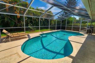 , 793 97th Ave N