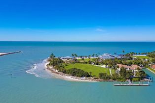 Land, 210 & 220 Bay Rd
