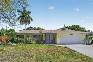 Single Family Residence, 5217 Elm Caloosahatchee, FL 33904 