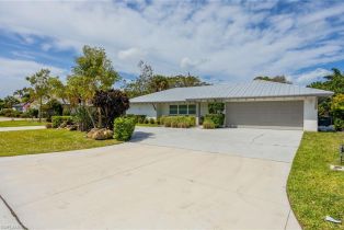 Single Family Residence, 409 Cypress Way E