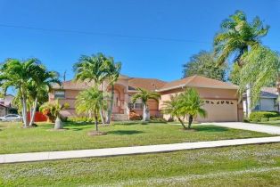 Single Family Residence, 264 Castaways St
