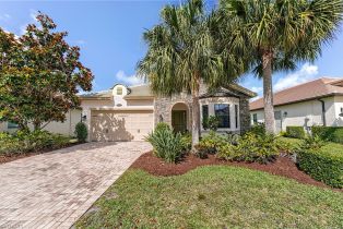 Single Family Residence, 9335 Woodhurst Central Naples, FL 34120 