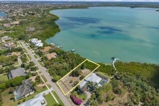 Land, 821 Caxambas Dr