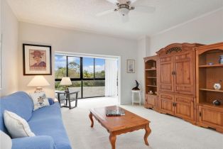 Mid Rise (4-7), 900 Arbor Lake Dr 301